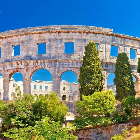 Jozephine 3 By Guide * Póla