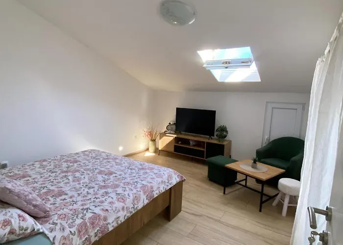 아파트 Jozephine 3 By Guide 풀라